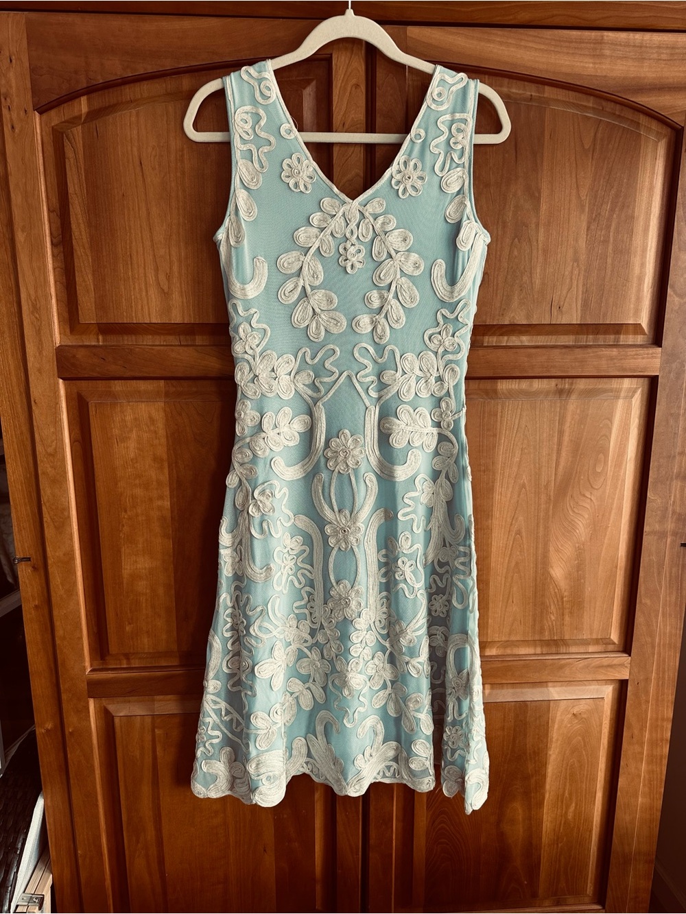 Sundance NWOT Sleeveless Sky Blue Knit base W/Sheer Mesh Soutache Overlay, Small